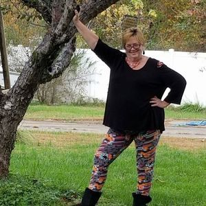 Meet your Posher, Annette